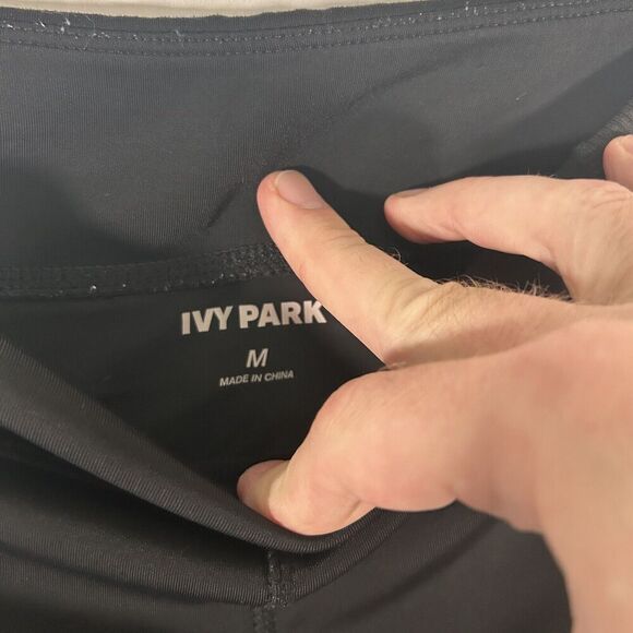Ivy Park Leggings Women's Medium Black Pull on Stretchy Mid Rise Capri - Picture 4 of 8